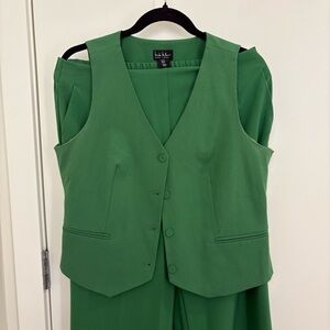 Nicole Miller Green Vest and Pants Set
